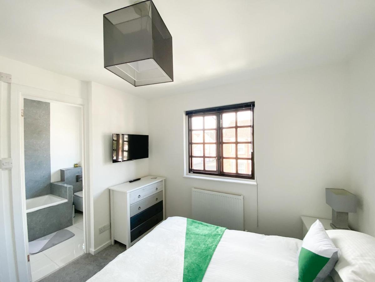 Harbourside House - Great Location - Parking - 2 En-Suites - Sleeps 5 Plus 1 Poole Ngoại thất bức ảnh