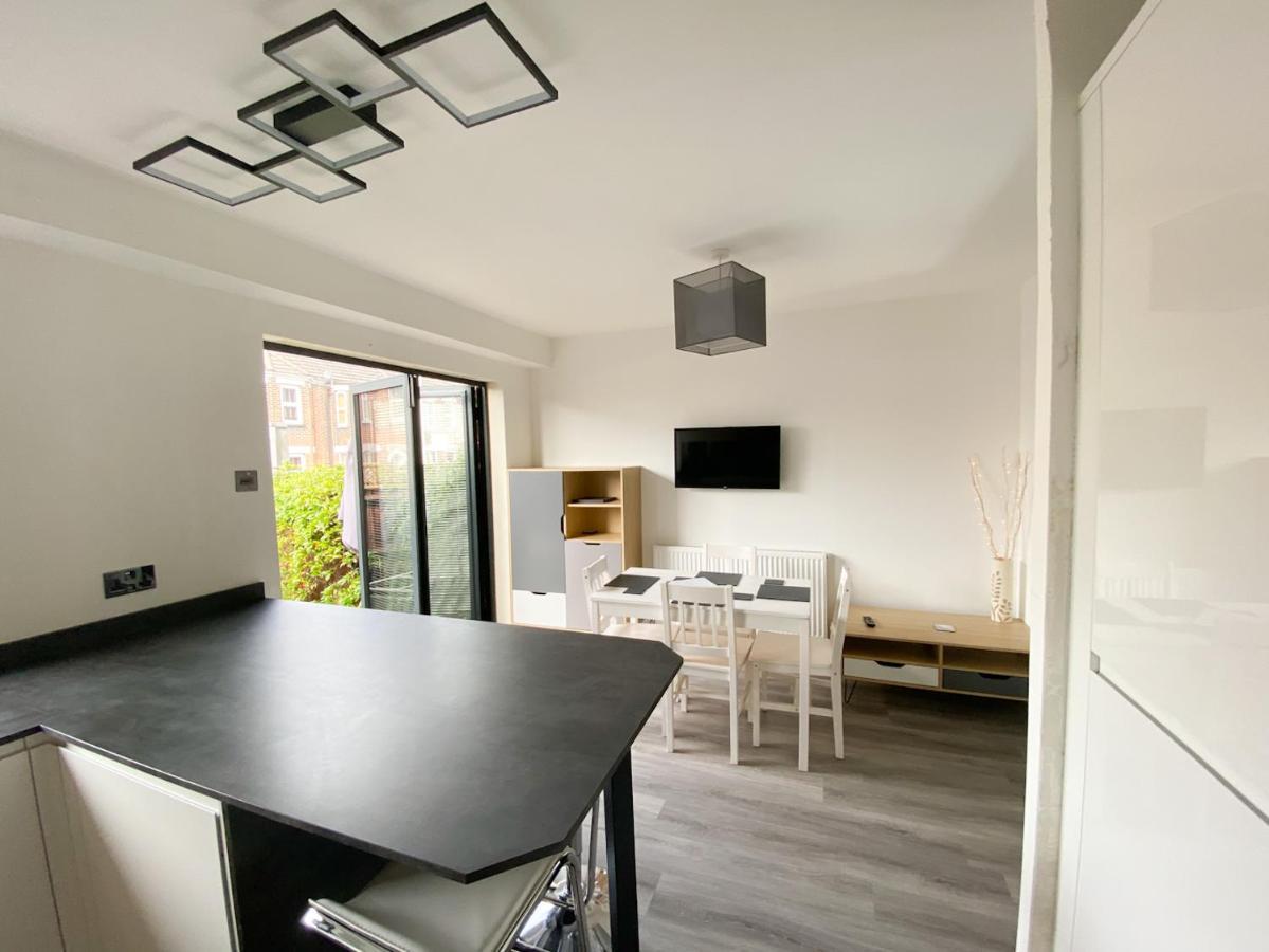 Harbourside House - Great Location - Parking - 2 En-Suites - Sleeps 5 Plus 1 Poole Ngoại thất bức ảnh